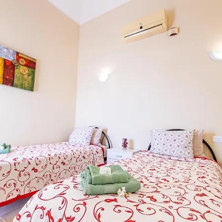 Cozy In Madronal De Fanabe With Large Private Pool فيلة أذيخي